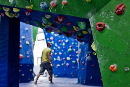 Crux Boulder